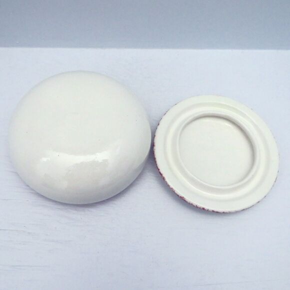 Ceramic Trinket Box for Cooking Lovers, Round Lidded Dish Handmade Kitchen Decor - Picture 6 of 6